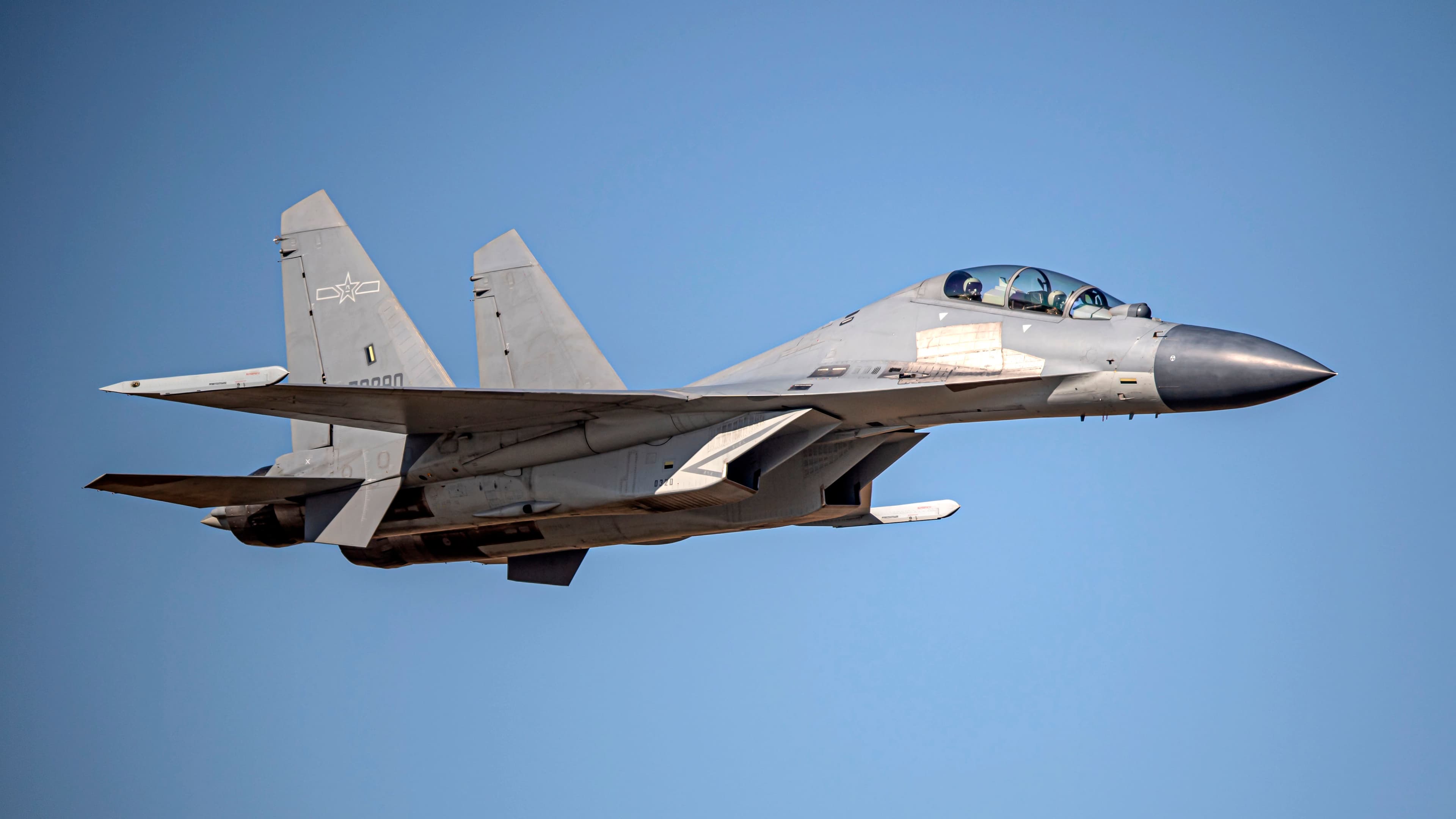 Chengdu J-16 — imagen 1