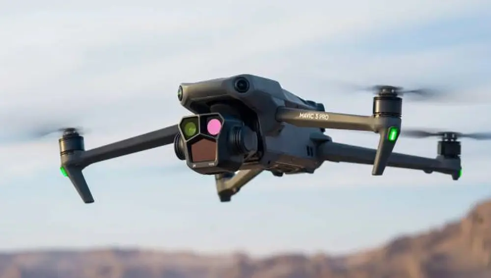 Dron de Reconocimiento y Relay Táctico