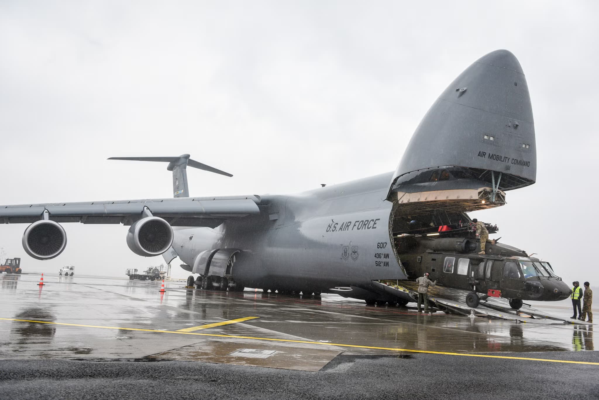 C-5 Galaxy — imagen 1